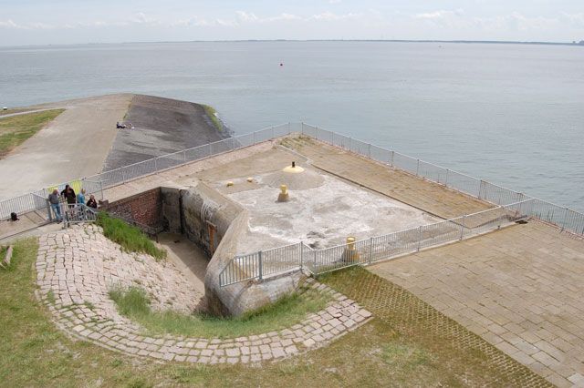 De artilleriewaarnemingsbunker bij de Oranjemolen in Vlissingen.